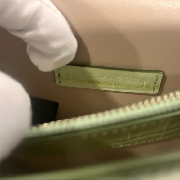 Marc Jacobs Croc embossed mini top handle bag NWT - Picture 8 of 10